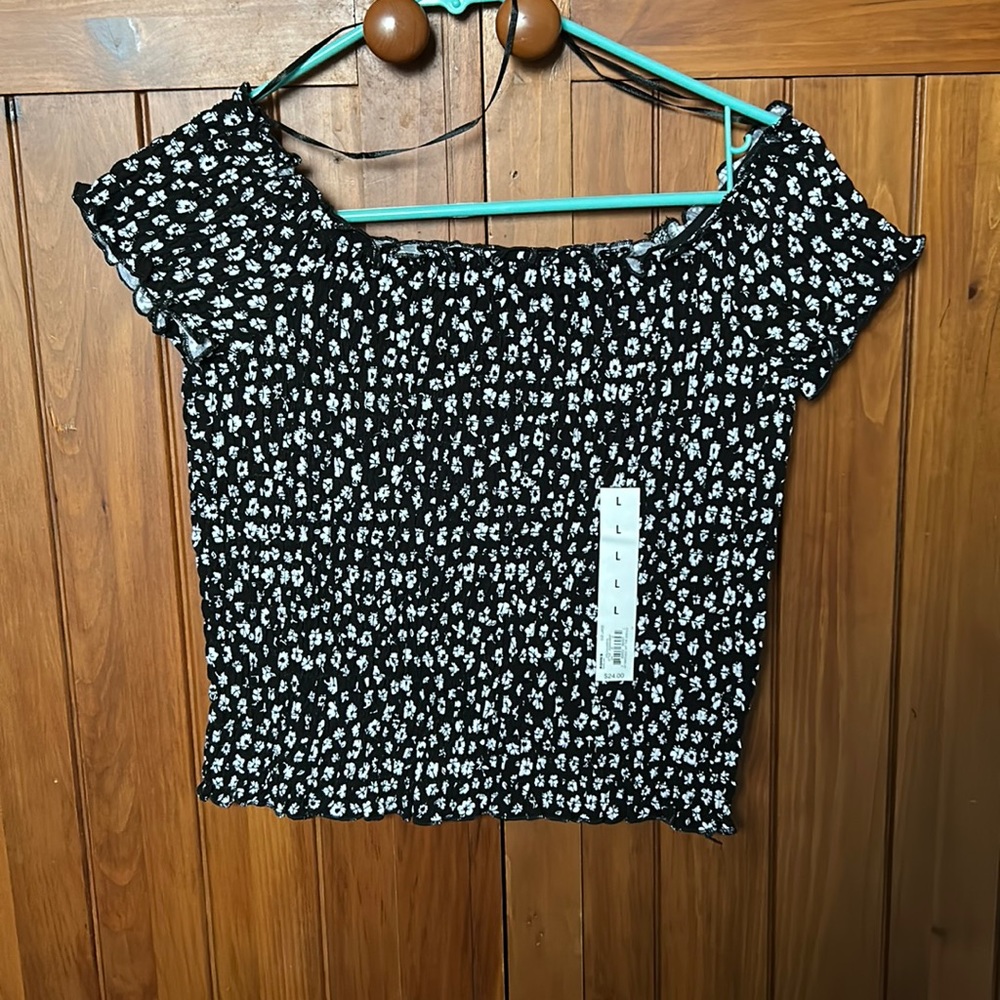 Women’s flowered shirt